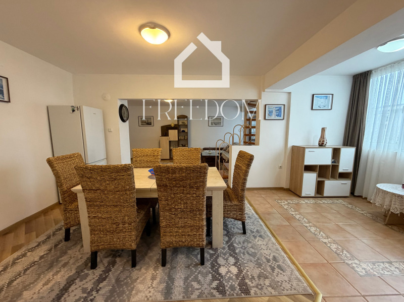 Продава 4-СТАЕН в град Варна, Колхозен пазар - 156 кв.м / 390 000 € » 762 773.70 лв., ФРИДОМ ВАРНА