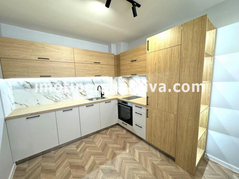 Продава 2-СТАЕН, гр. Пловдив, Кючук Париж, снимка 3 - Aпартаменти - 47301132