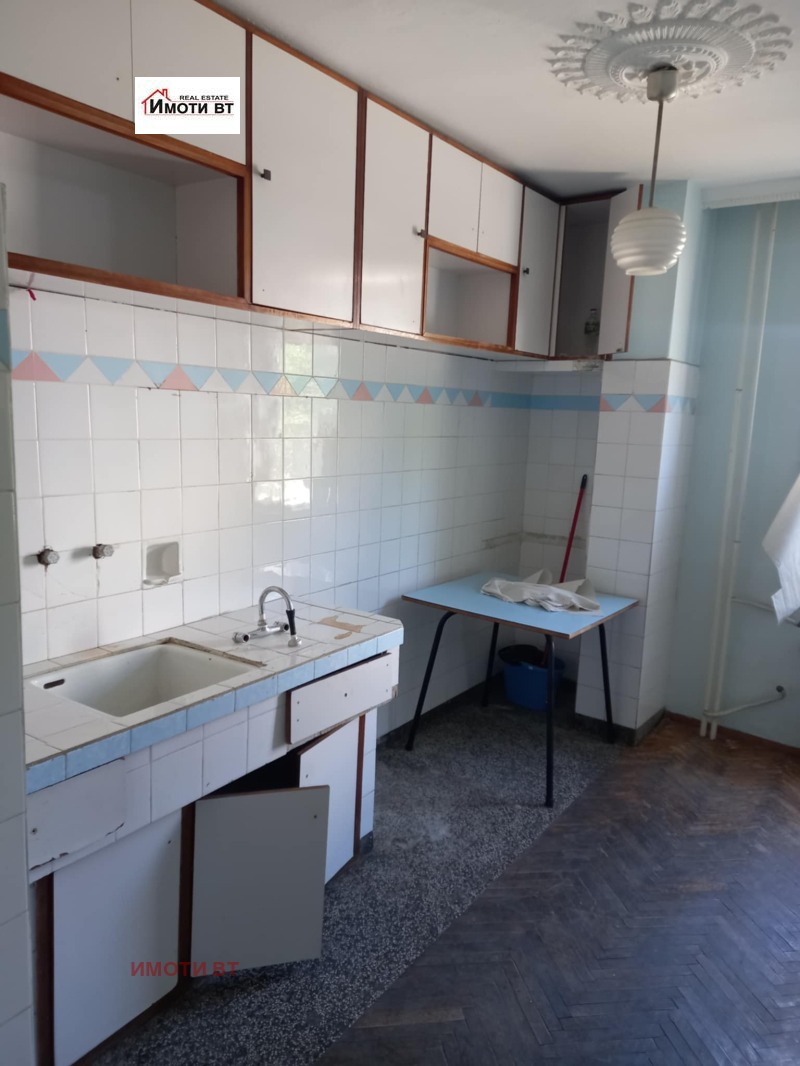 Продава  3-стаен град Велико Търново , Колю Фичето , 95 кв.м | 64030543 - изображение [2]