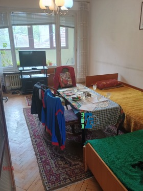 1 chambre Tolstoi, Sofia 8