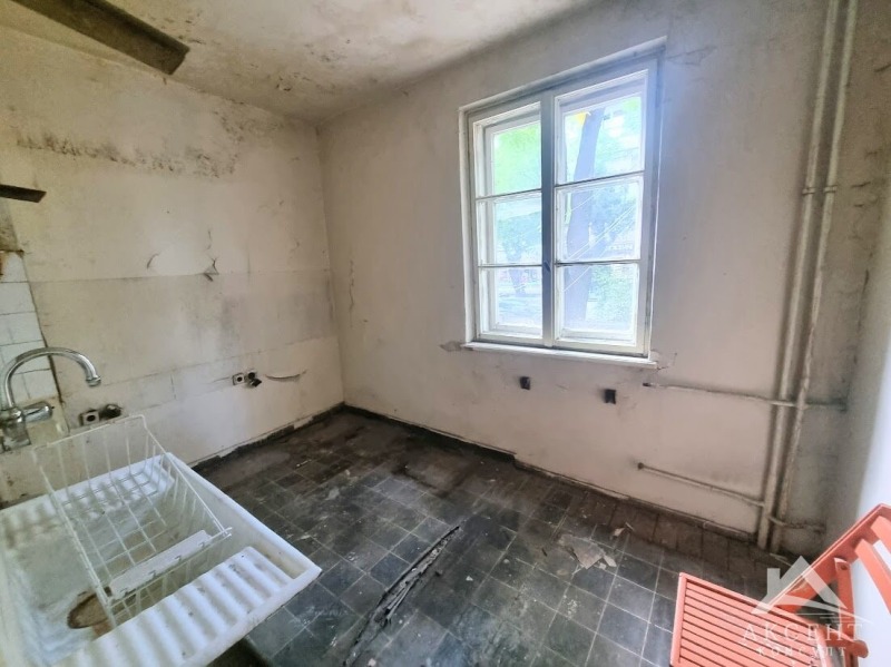 Продава 3-СТАЕН, гр. Перник, Център, снимка 7 - Апартаменти - 52116112