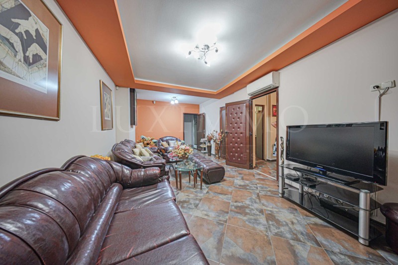 Eladó  Hivatal Sofia , Vitosa , 120 négyzetméter | 53826521 - kép [2]