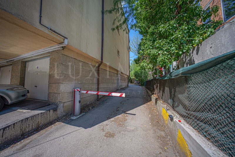 Eladó  Hivatal Sofia , Vitosa , 120 négyzetméter | 53826521 - kép [11]