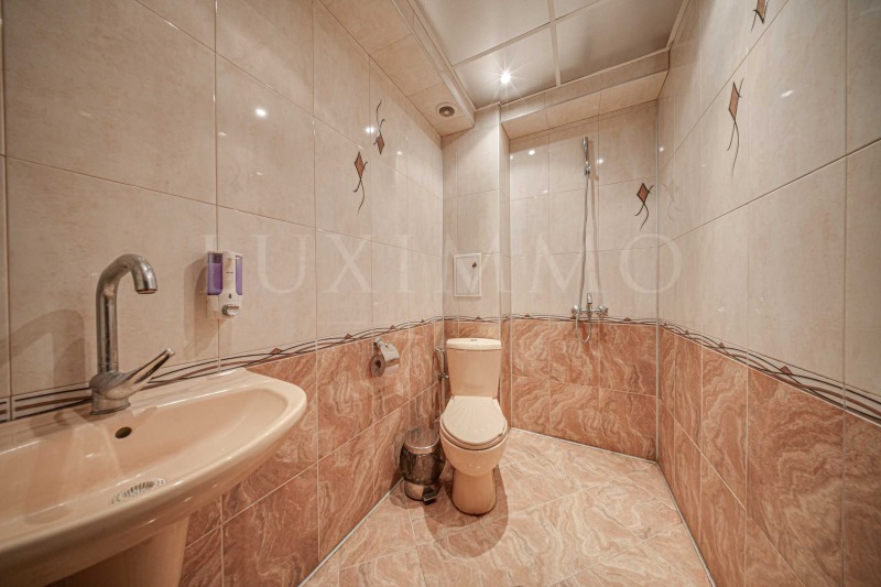 Eladó  Hivatal Sofia , Vitosa , 120 négyzetméter | 53826521 - kép [10]