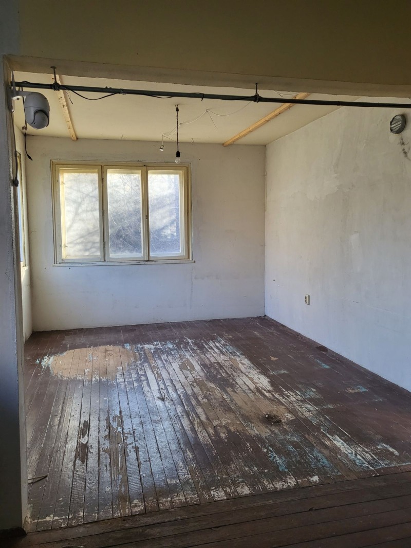 Продава ЕТАЖ ОТ КЪЩА, гр. София, Подуяне, снимка 2 - Етаж от къща - 52525946