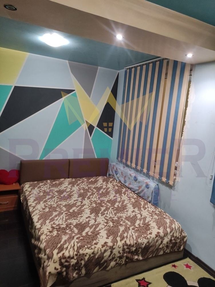 Продава ЕТАЖ ОТ КЪЩА, гр. Пловдив, Прослав, снимка 4 - Етаж от къща - 54462006