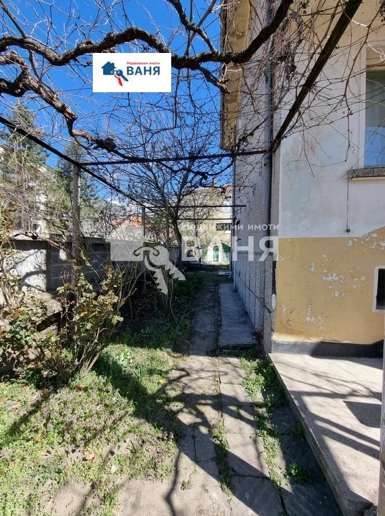Продава ЕТАЖ ОТ КЪЩА, гр. Карлово, област Пловдив, снимка 3 - Етаж от къща - 55661979