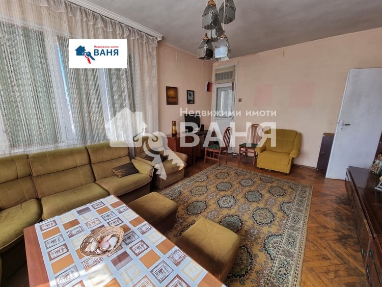Продава ЕТАЖ ОТ КЪЩА, гр. Карлово, област Пловдив, снимка 8 - Етаж от къща - 55661979