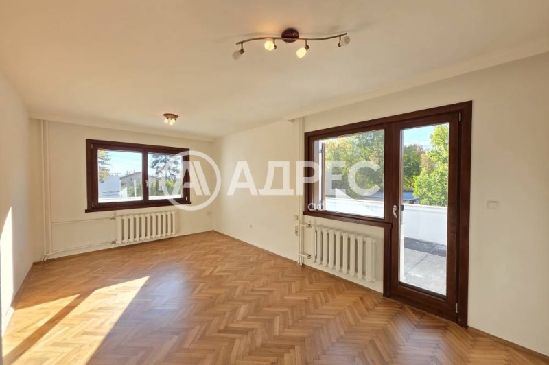 Продава КЪЩА, гр. София, Горна баня, снимка 9 - Къщи - 52672454