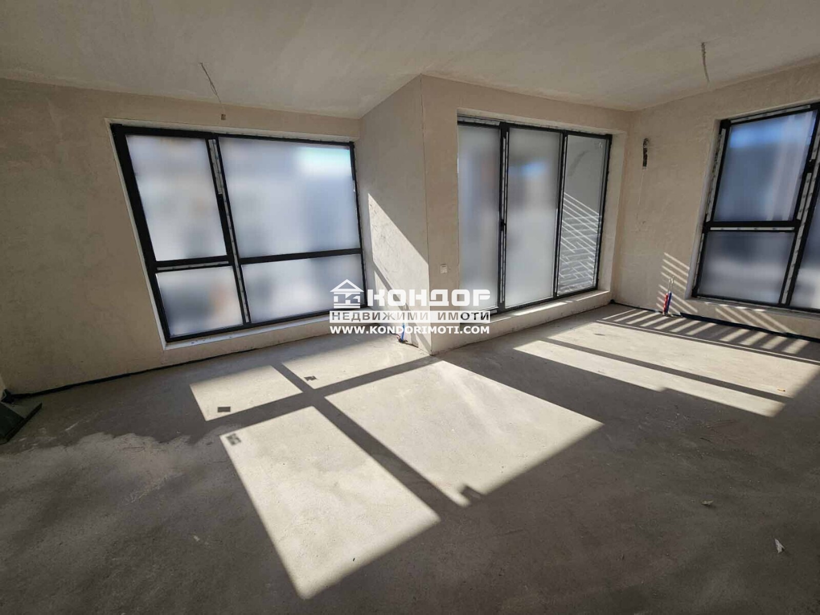 Продава 3-СТАЕН, гр. Пловдив, Център, снимка 2 - Апартаменти - 50825604