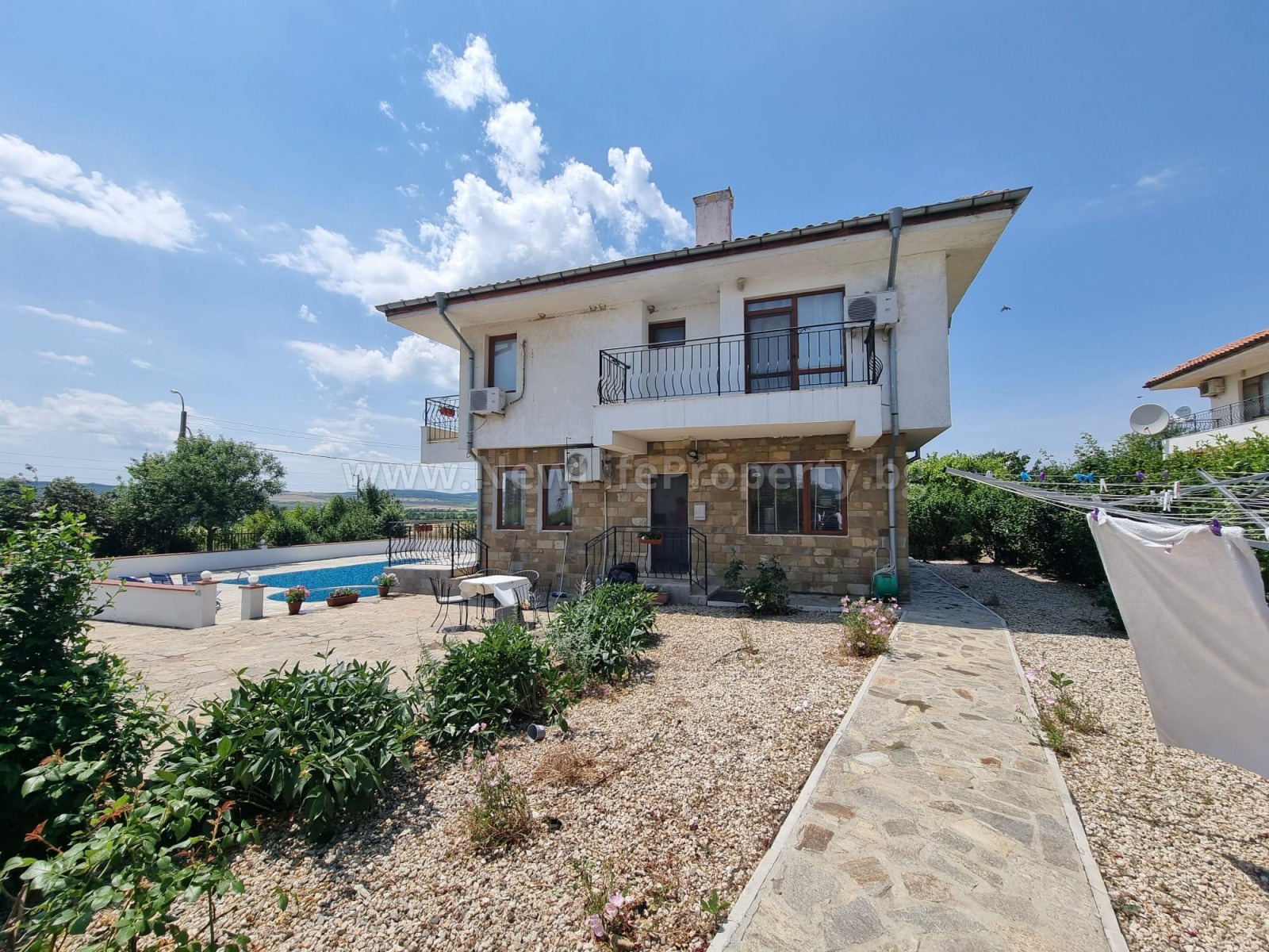 Продава КЪЩА, с. Горица, област Бургас, снимка 2 - Къщи - 51661614