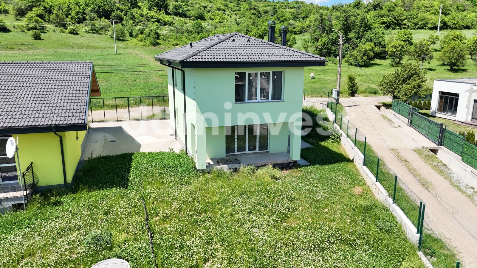 Продава КЪЩА, гр. Перник, Изток, снимка 3 - Къщи - 55192588