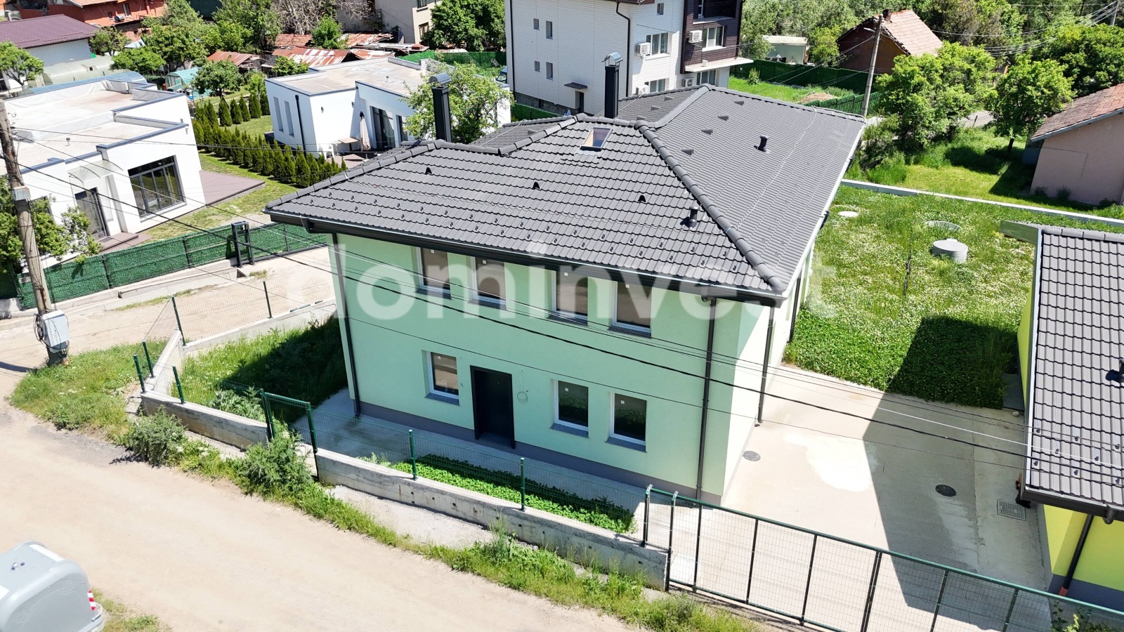 Продава КЪЩА, гр. Перник, Изток
