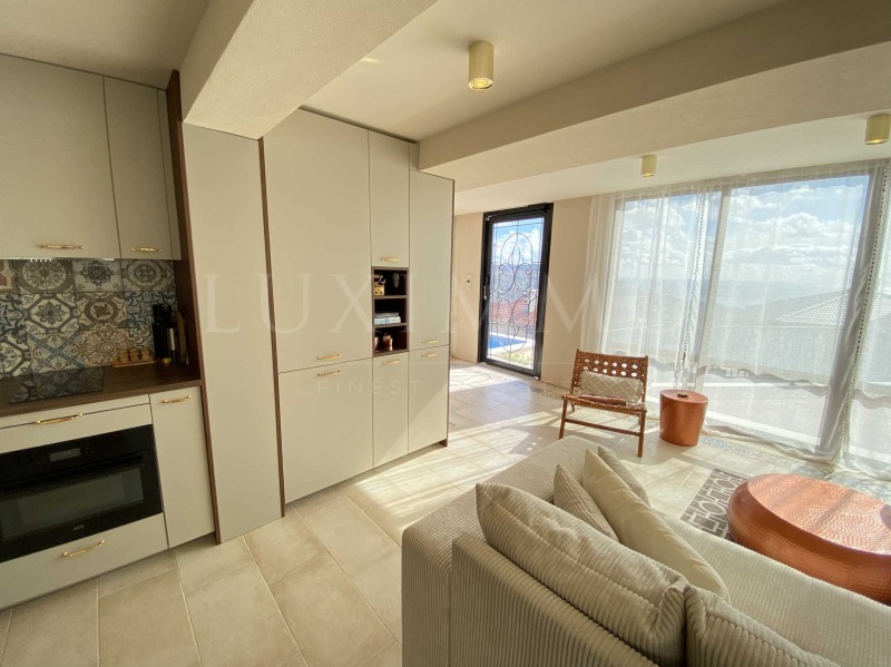 Продава КЪЩА, гр. Балчик, област Добрич, снимка 7 - Къщи - 52133964