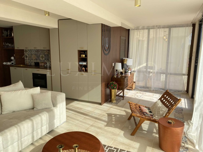 Продава КЪЩА, гр. Балчик, област Добрич, снимка 5 - Къщи - 52133964