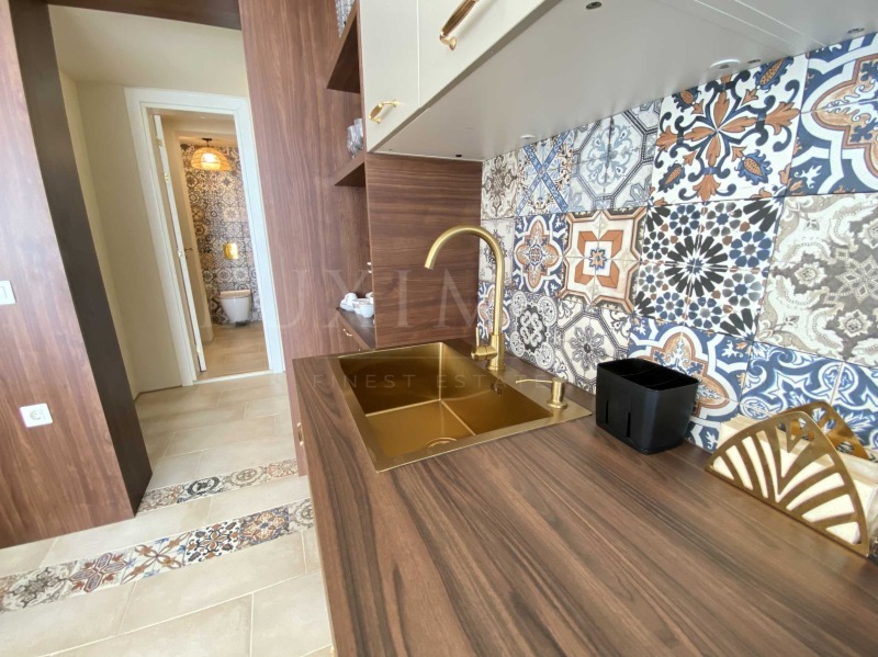 Продава КЪЩА, гр. Балчик, област Добрич, снимка 6 - Къщи - 52133964