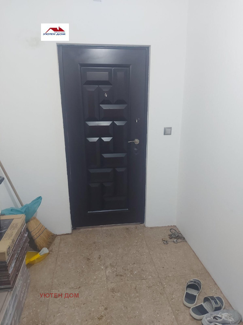 Продава 2-СТАЕН в град Шумен, Еверест - 65 кв.м / 51 000 € » 99 747.33 лв., УЮТЕН ДОМ