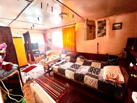Hus Varusja, Veliko Tarnovo 4