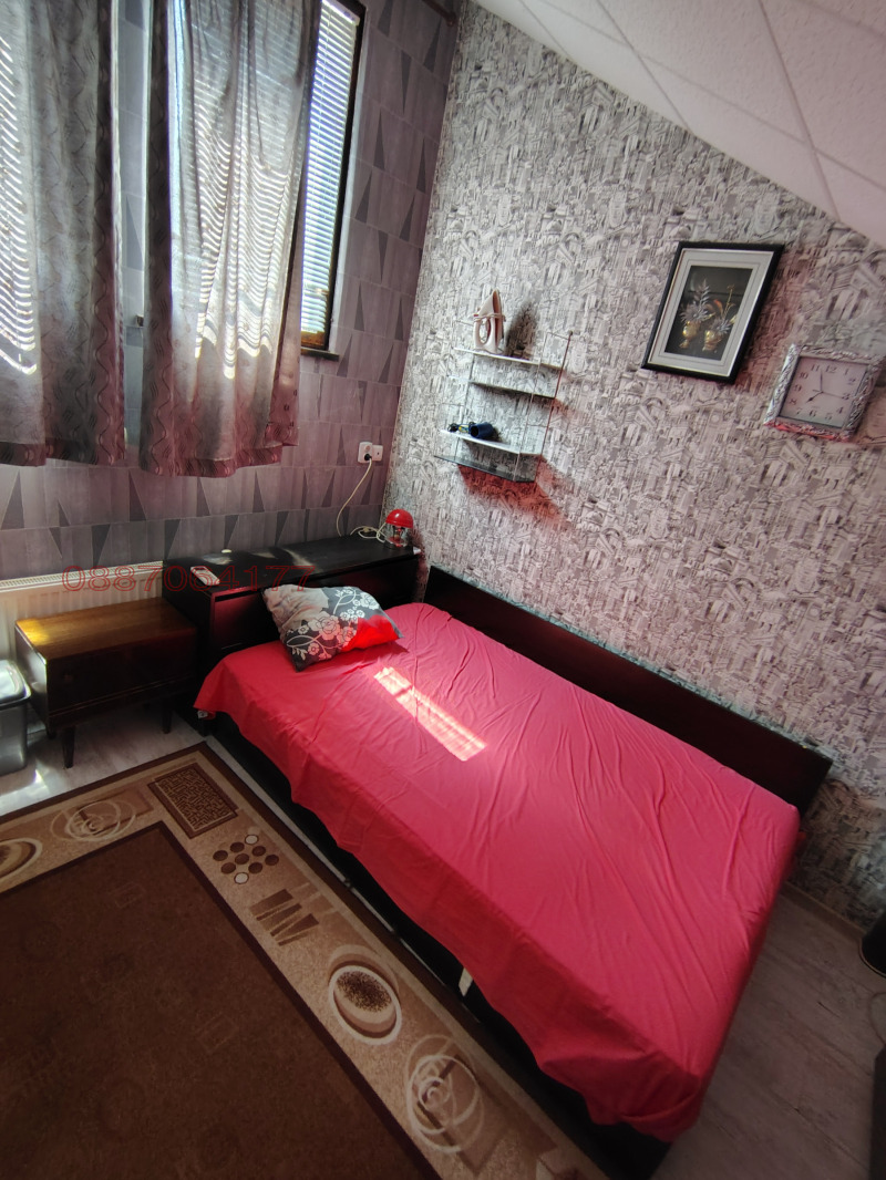 Продава АТЕЛИЕ, ТАВАН, гр. Плевен, Сторгозия, снимка 2 - Апартаменти - 52854411