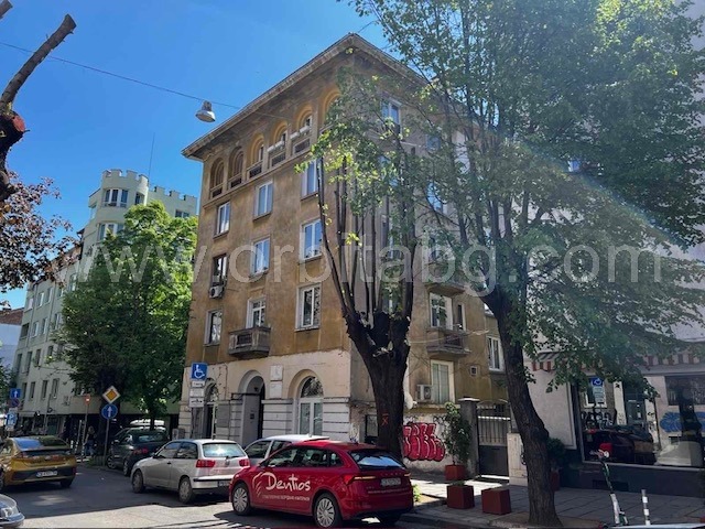 Продава  2-стаен град София , Център , 61 кв.м | 94434577