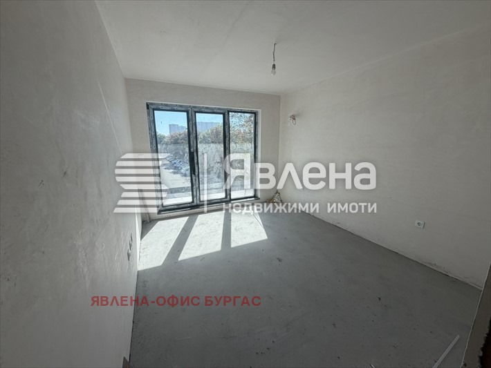 Продава 3-СТАЕН, гр. Бургас, Славейков, снимка 2 - Апартаменти - 56365100