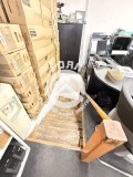 Продава  Магазин град Пловдив , Център , 76 кв.м | 43292370 - изображение [5]
