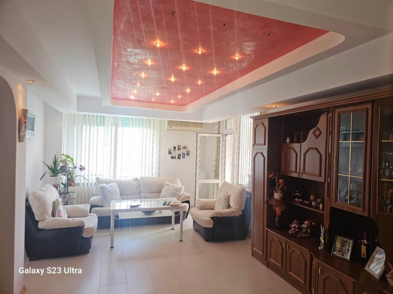 Продава 3-СТАЕН в град Кърджали, Веселчане - 92 кв.м / 97 145.46 € » 190 000 лв., ТБС БГПРОПЪРТИС
