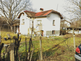 Casa Zhedna, región Pernik 4