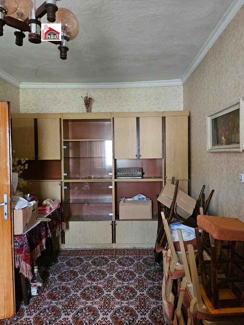 Продава КЪЩА, гр. Пазарджик, Промишлена зона, снимка 15 - Къщи - 46733252