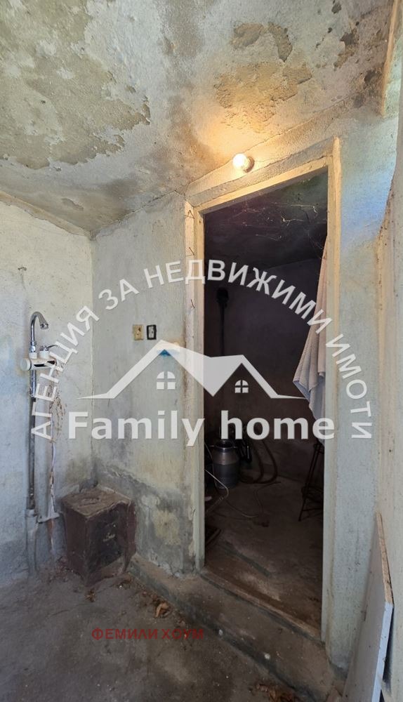 Продава КЪЩА, с. Метличина, област Варна, снимка 15 - Къщи - 54708105