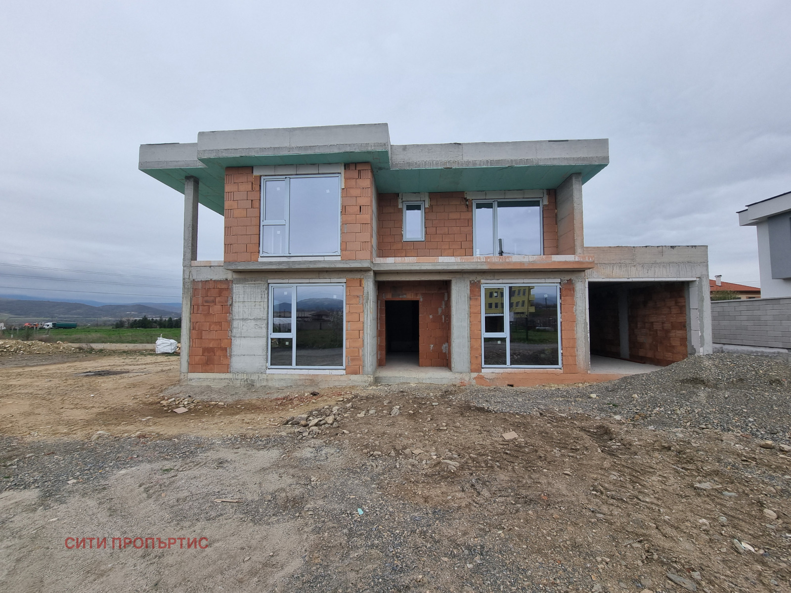 Продава КЪЩА, гр. Благоевград, Грамада, снимка 2 - Къщи - 54050958