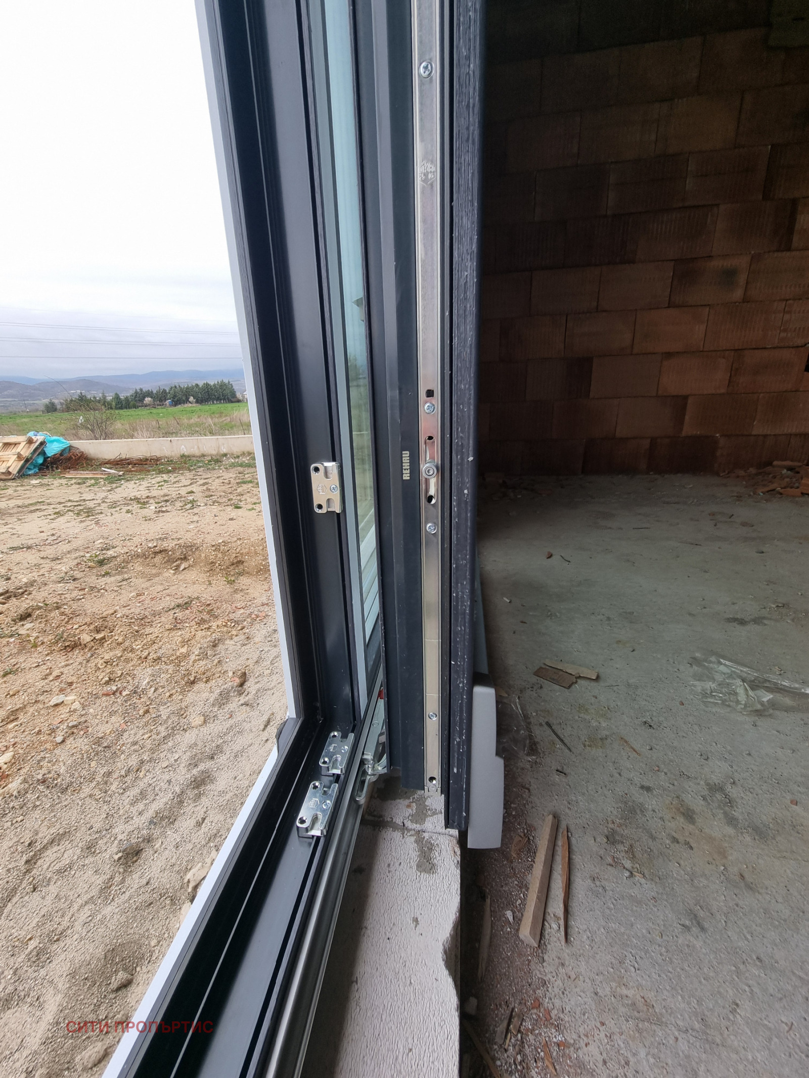 Продава КЪЩА, гр. Благоевград, Грамада, снимка 5 - Къщи - 54050958