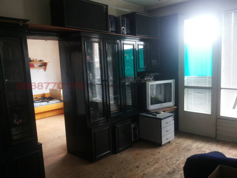 Продава ЕТАЖ ОТ КЪЩА, с. Баня, област Благоевград