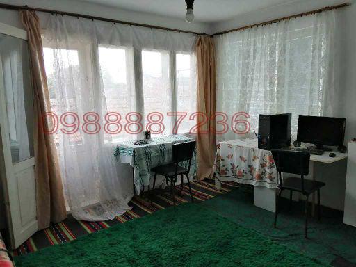 Продава ЕТАЖ ОТ КЪЩА, гр. Исперих, област Разград, снимка 4 - Етаж от къща - 52785003