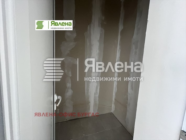 Продава МАГАЗИН, гр. Бургас, област Бургас, снимка 4 - Магазини - 48913730