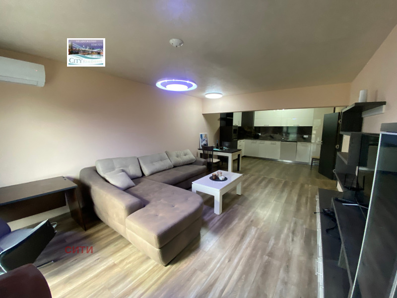 Продава  2-стаен, град Пловдив, Младежки Хълм •  192 300 EUR • ID 41384052 — holmes.bg - [1] 