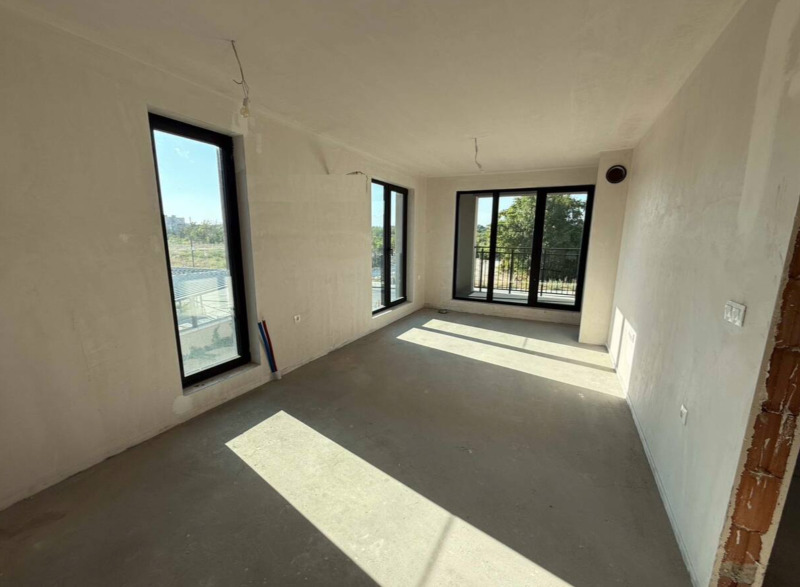 Продава  2-стаен град Пловдив , Тракия , 73 кв.м | 82798593 - изображение [2]