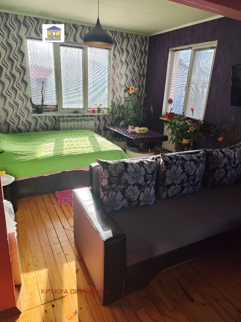 Продава КЪЩА, гр. Перник, Димова махала, снимка 3 - Къщи - 52622887