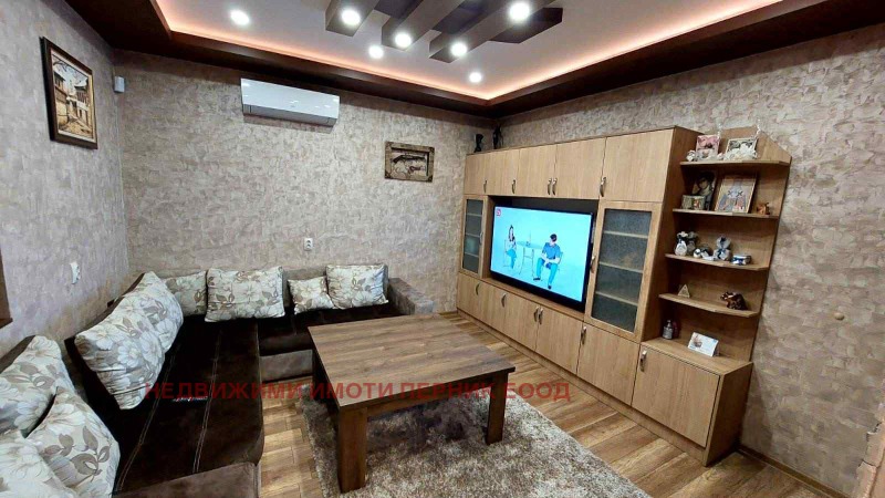 Продава  2-стаен град Перник , Изток , 50 кв.м | 24002754 - изображение [2]