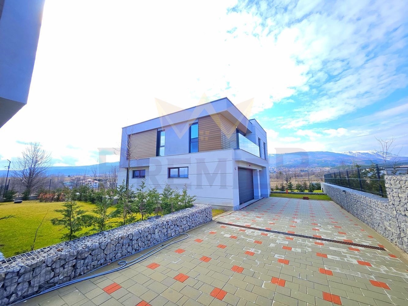 Продава КЪЩА, гр. София, с. Бистрица, снимка 2 - Къщи - 53723053