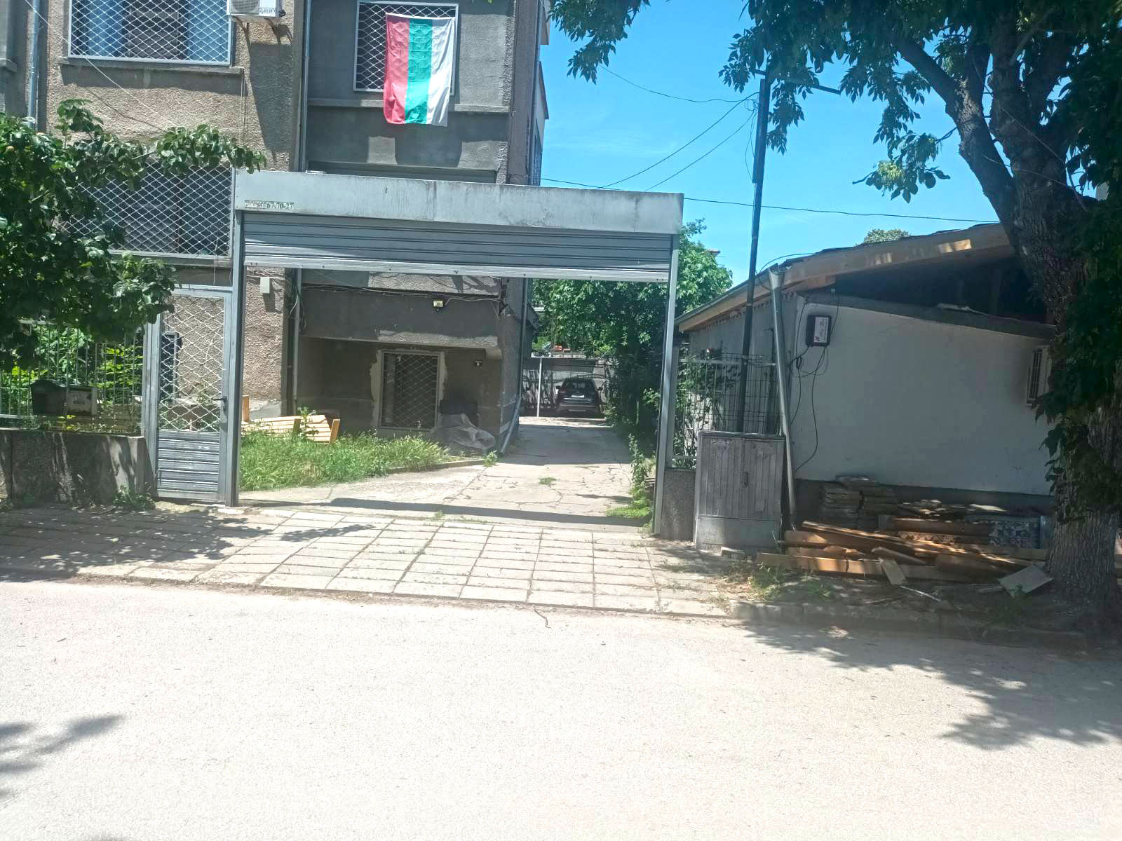 Продава ГАРАЖ, ПАРКОМЯСТО, гр. Пловдив, Въстанически, снимка 2 - Гаражи и паркоместа - 54832598