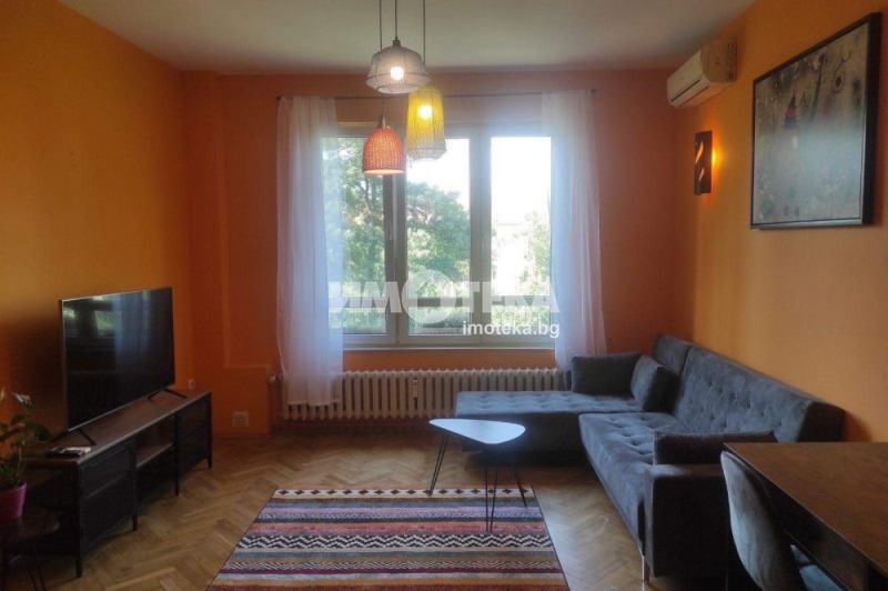 Zu verkaufen  1 Schlafzimmer Sofia , Zentar , 70 qm | 83744030