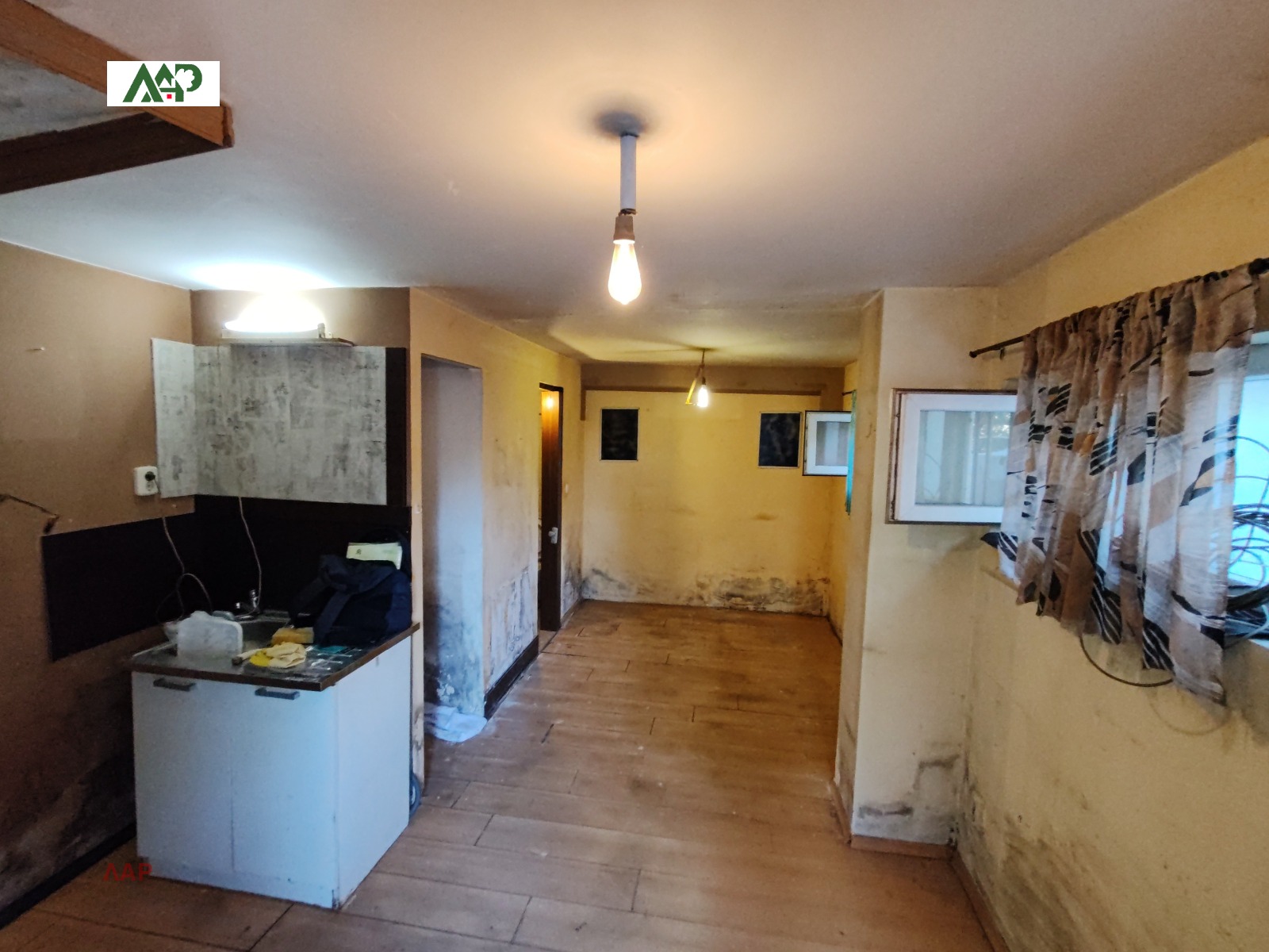 Продава ГАРАЖ, ПАРКОМЯСТО, гр. София, Редута