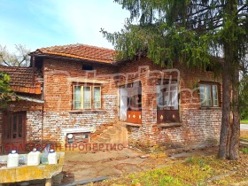 КЪЩА, 60 m2
