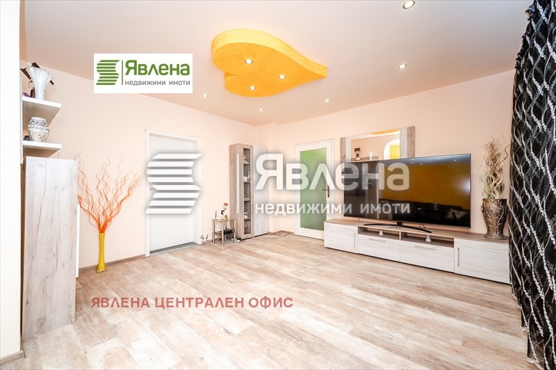 Продава 3-СТАЕН, гр. София, Изток, снимка 3 - Aпартаменти - 48972033