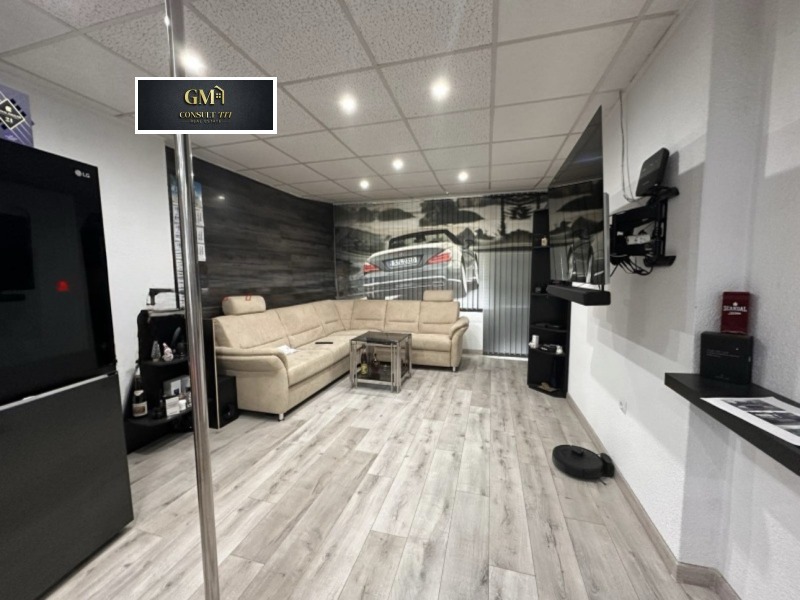 Продава  3-стаен град Плевен , Широк център , 140 кв.м | 77011617