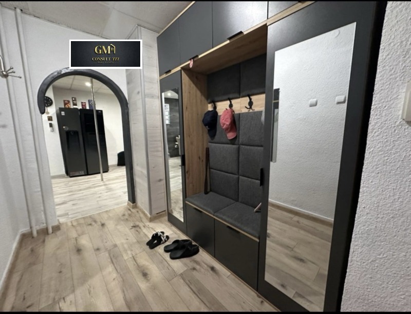 Продава  3-стаен град Плевен , Широк център , 140 кв.м | 77011617 - изображение [2]