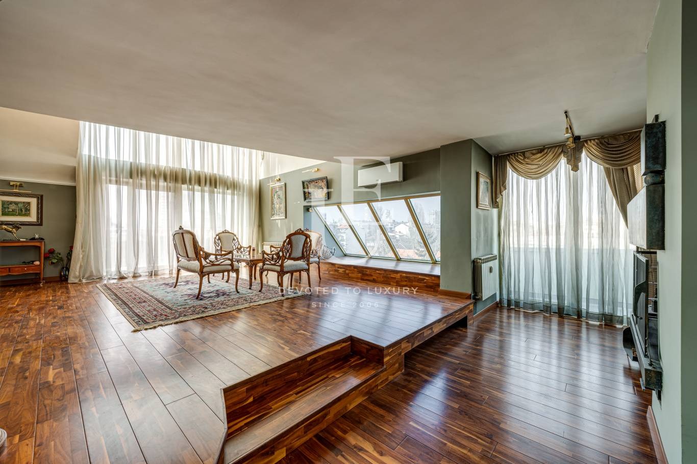 Продава МЕЗОНЕТ, гр. София, Изток, снимка 3 - Апартаменти - 54399252