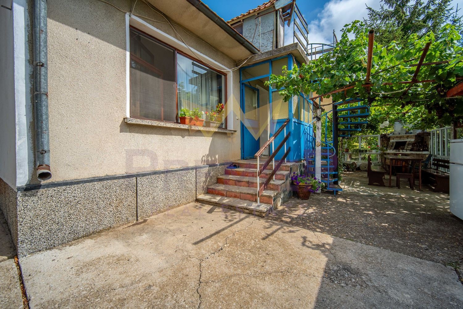 Продава КЪЩА, гр. Балчик, област Добрич, снимка 2 - Къщи - 53768958