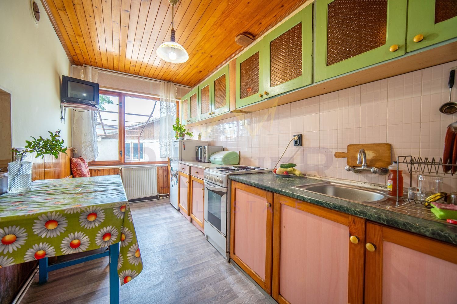 Продава КЪЩА, гр. Балчик, област Добрич, снимка 12 - Къщи - 53768958